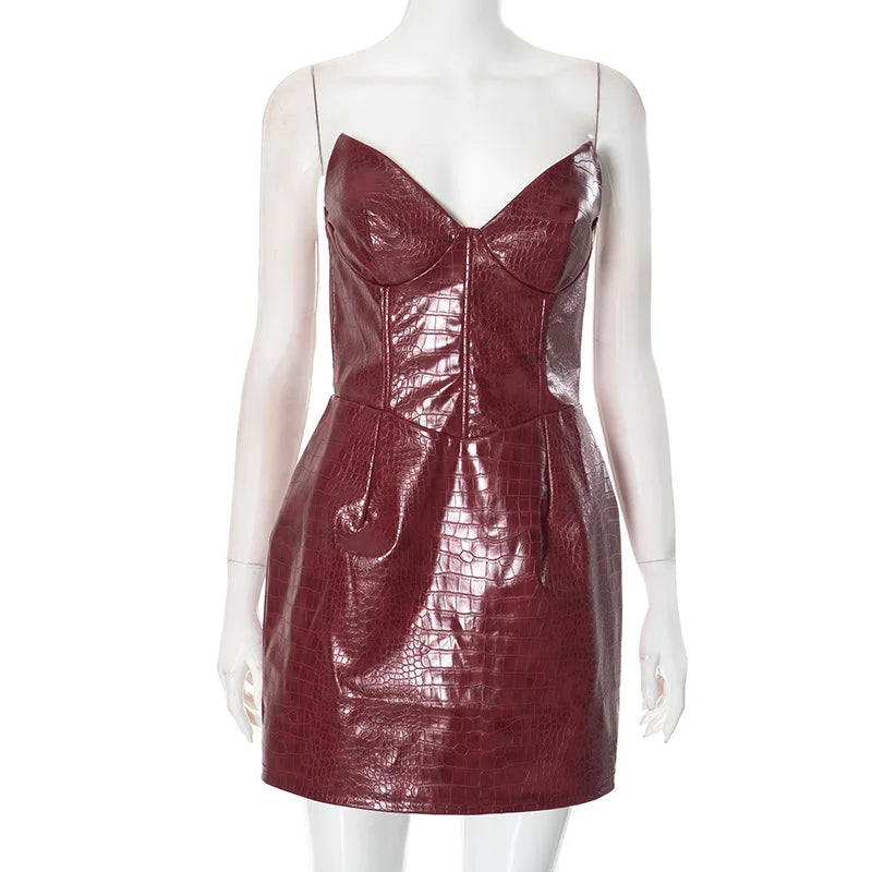 Vestido Curto com Efeito Couro e Decote sem Alças — foto 11 | Tolobasao