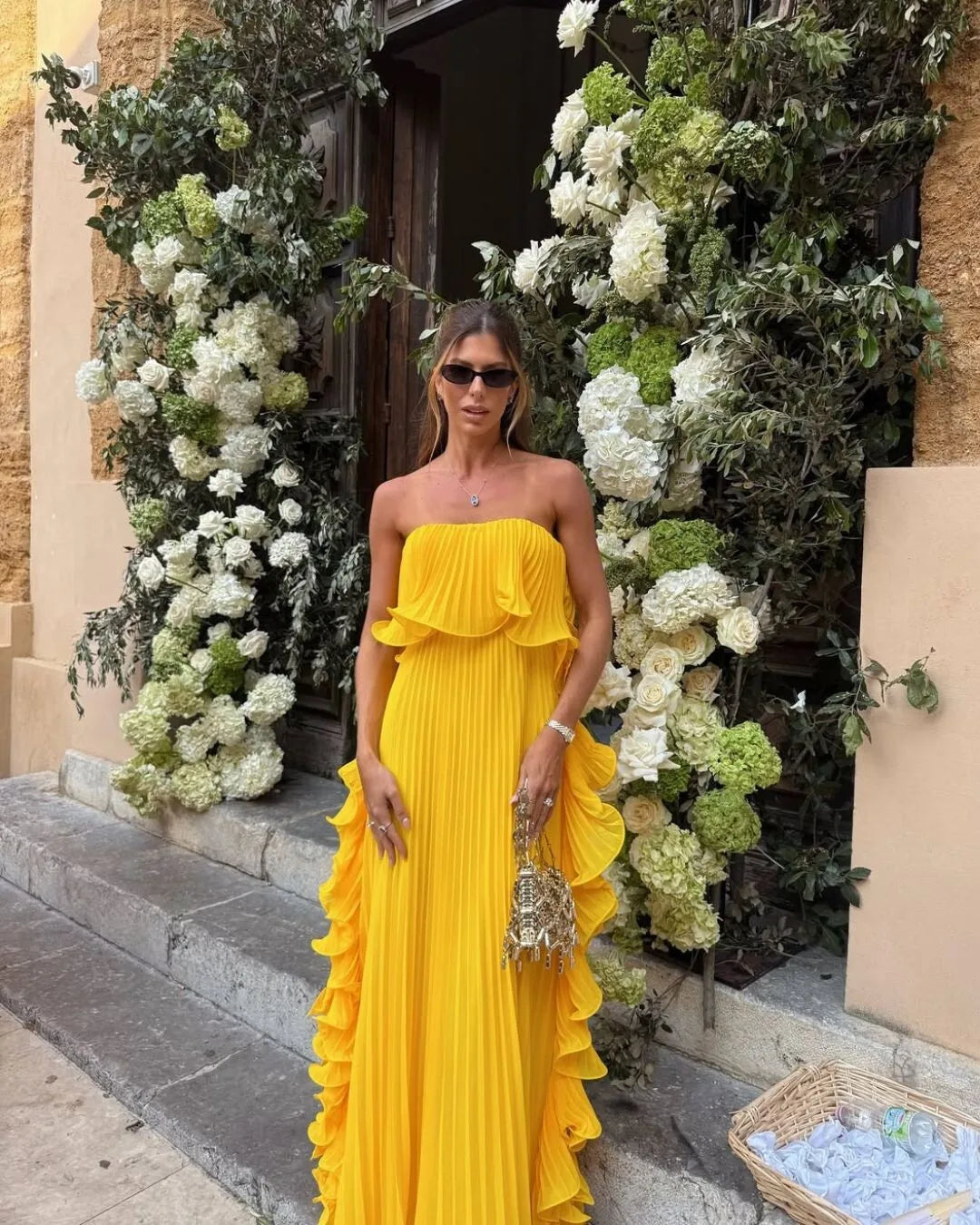Vestido Comprido sem Alças com Folhos — foto 1 | Tolobasao