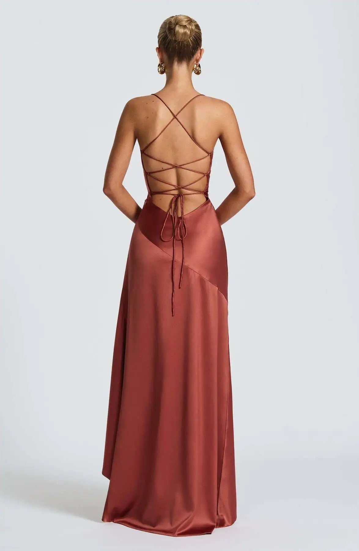 Vestido Comprido Acetinado com Folhos — foto 33 | Tolobasao