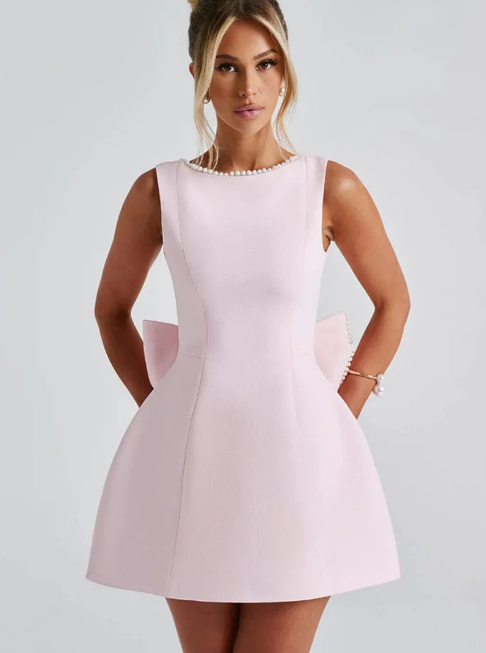 Vestido Curto com Laço e Pérolas — Preto — foto 16 | Tolobasao