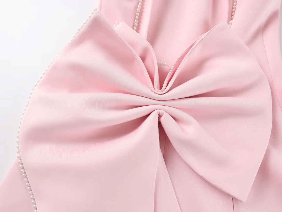 Vestido Curto com Laço de Pérolas e Costas Descobertas — foto 15 | Tolobasao