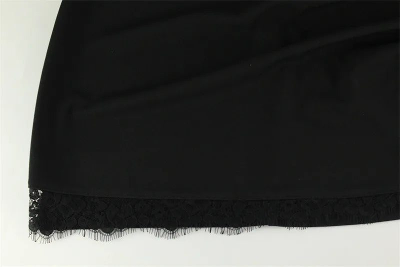 Vestido Curto de Renda com Gola Alta — Modelo A em Preto — foto 18 | Tolobasao