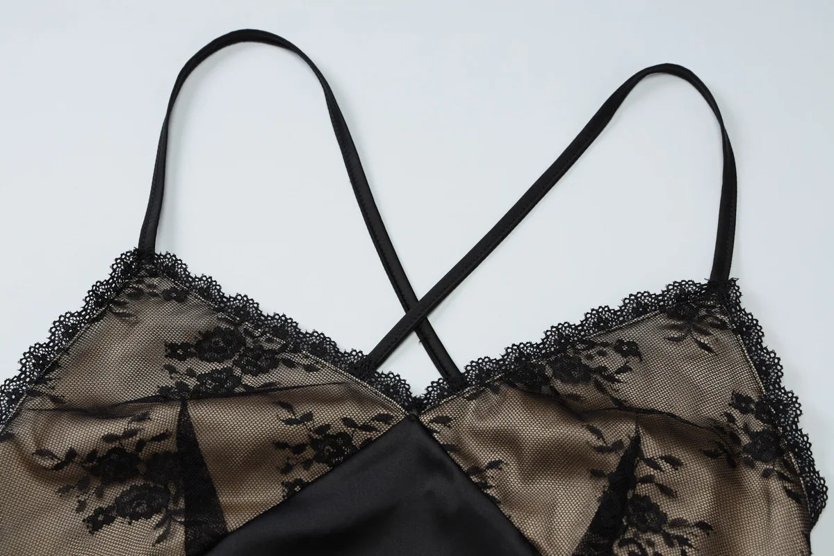 Vestido Comprido de Cetim com Laço e Costas Descobertas em Preto — foto 13 | Tolobasao