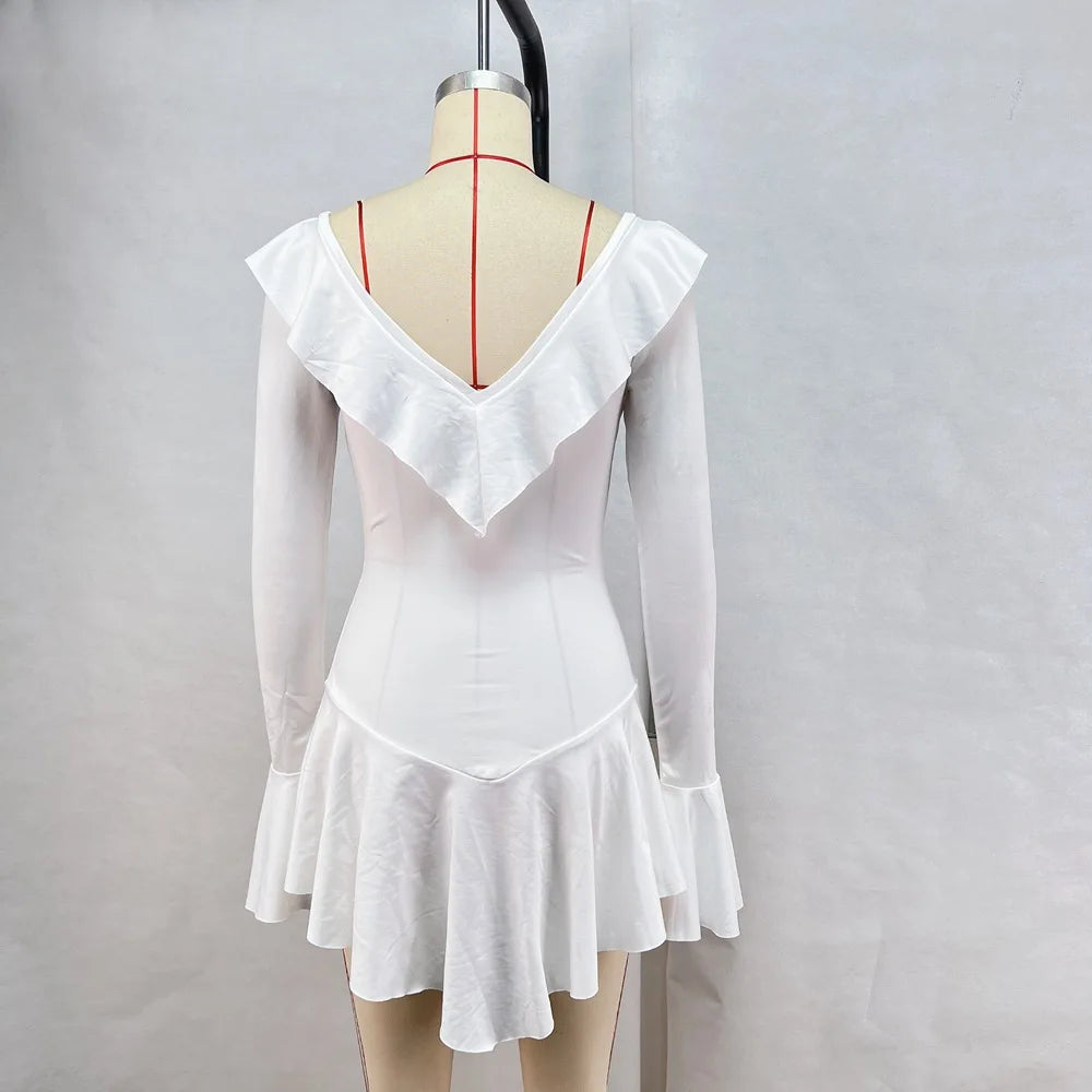 Vestido Curto com Folhos e Mangas Amplas — foto 30 | Tolobasao