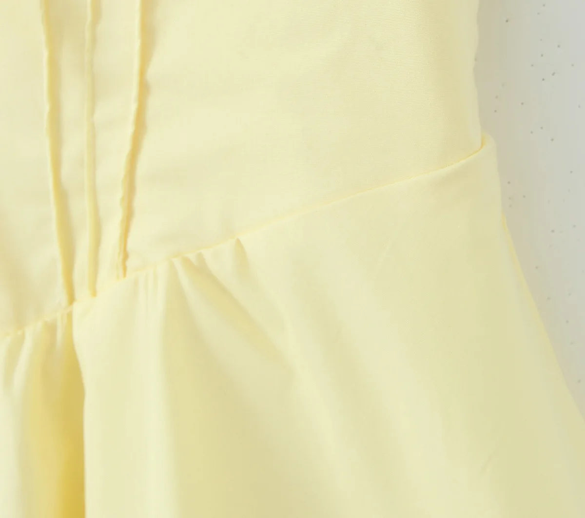 Vestido Curto com Corpete de Renda e Botões — foto 11 | Tolobasao