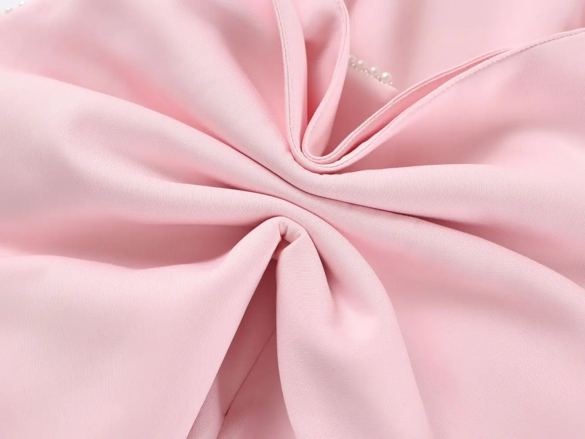 Vestido Curto com Laço de Pérolas e Costas Descobertas — foto 14 | Tolobasao
