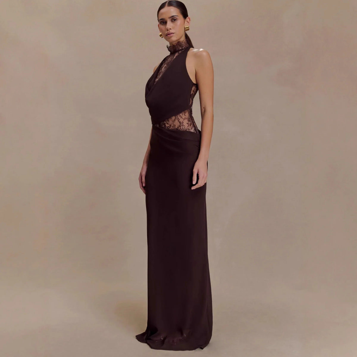 Vestido Comprido de Renda com Gola Alta — foto 19 | Tolobasao