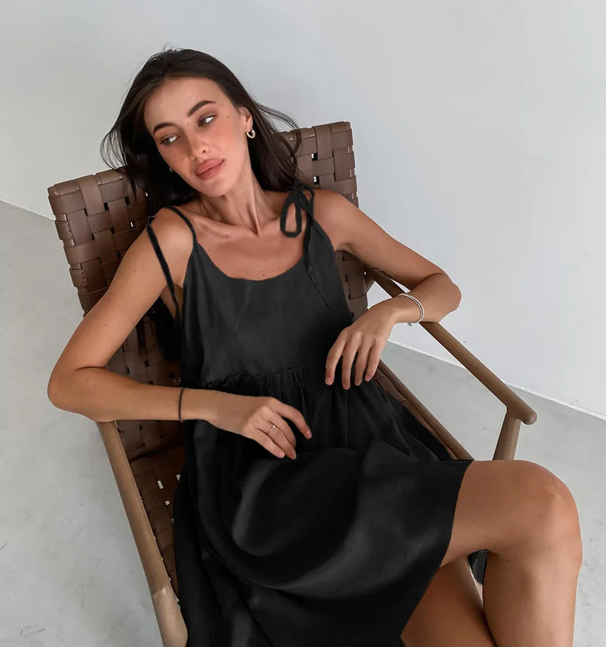 Vestido Curto em Linho com Atacadores — foto 6 | Tolobasao
