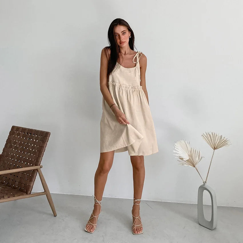 Vestido Curto em Linho com Atacadores — foto 25 | Tolobasao