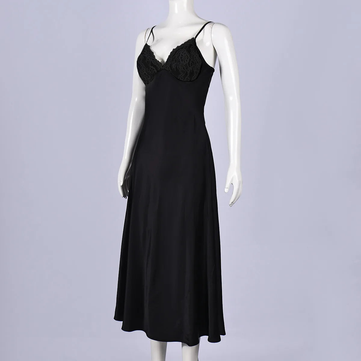 Vestido Comprido de Cetim com Renda — foto 22 | Tolobasao