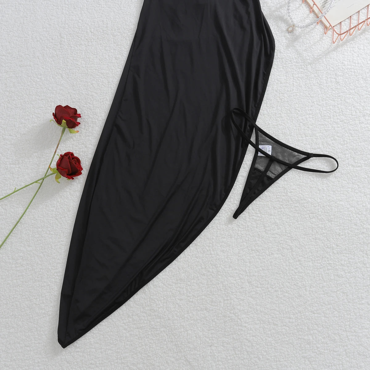 Conjunto de Lingerie com Detalhes Metálicos — 2 Peças