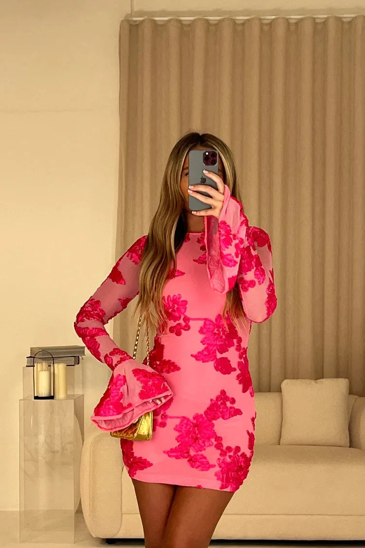 Vestido Curto Bordado com Costas Descobertas — foto 15 | Tolobasao