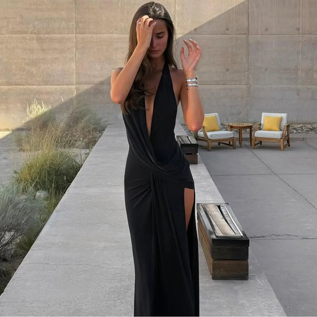 Vestido Comprido com Decote em V e Franzidos — foto 20 | Tolobasao