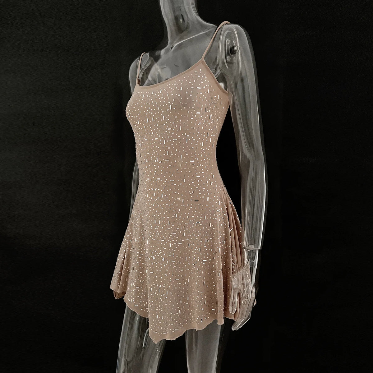 Vestido Curto com Brilho e Pedrarias — foto 16 | Tolobasao