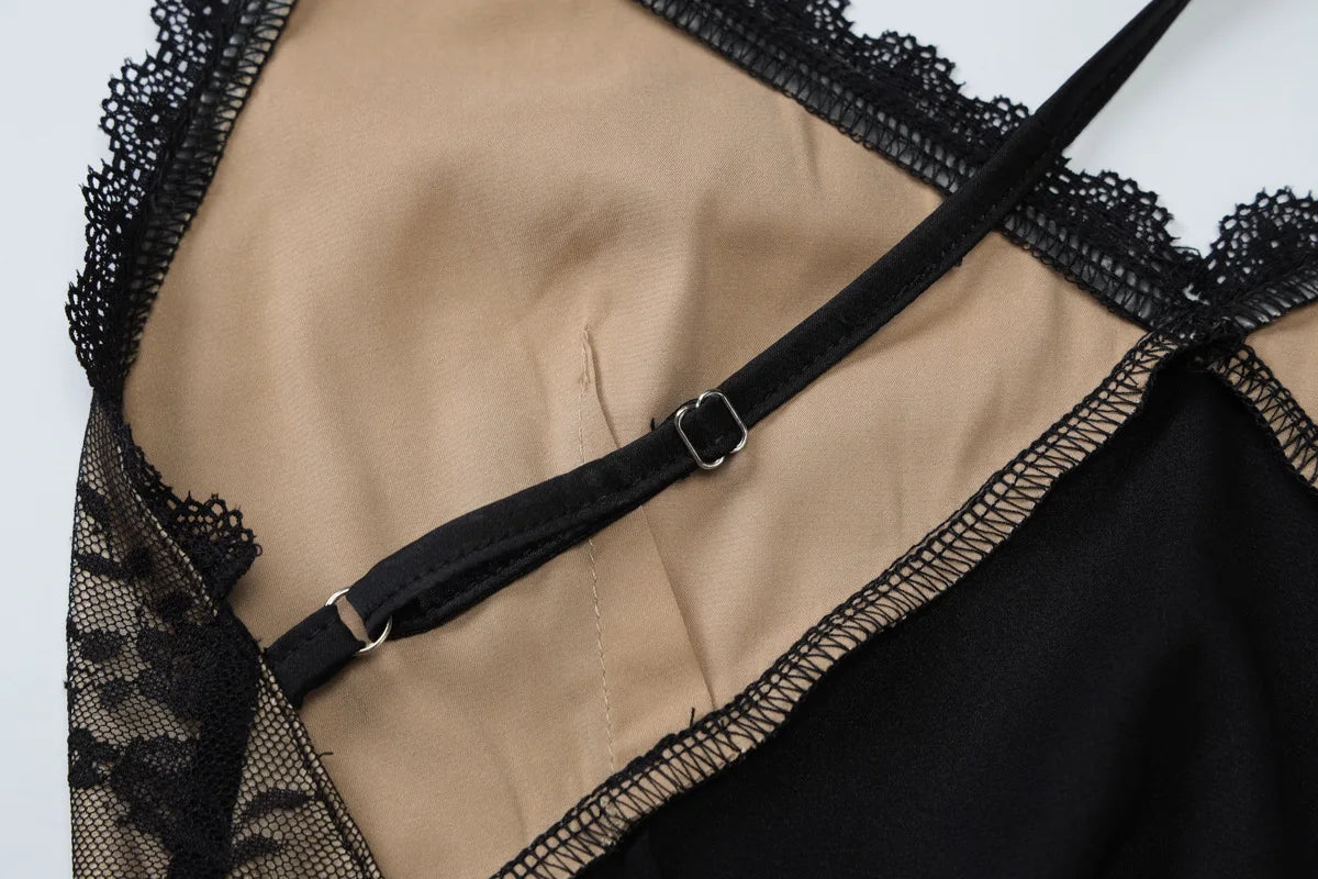 Vestido Comprido de Cetim com Laço e Costas Descobertas em Preto — foto 15 | Tolobasao