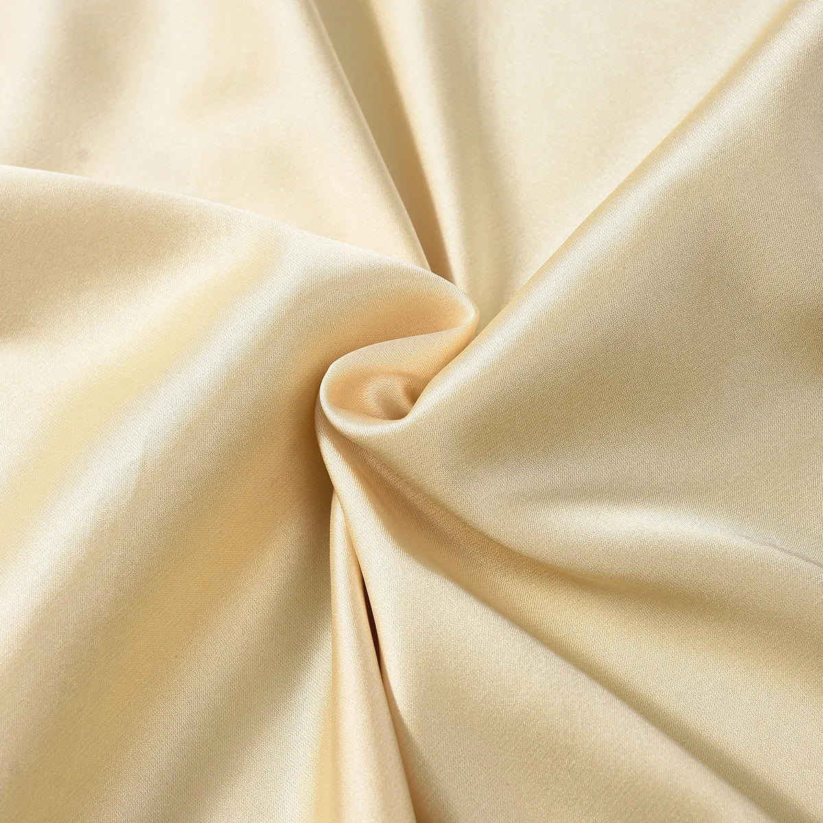 Vestido Comprido de Cetim com Renda — foto 17 | Tolobasao