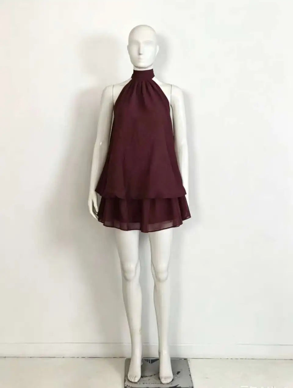 Vestido Curto de Chiffon com Decote Halter — foto 8 | Tolobasao
