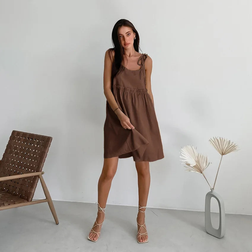 Vestido Curto em Linho com Atacadores — foto 26 | Tolobasao