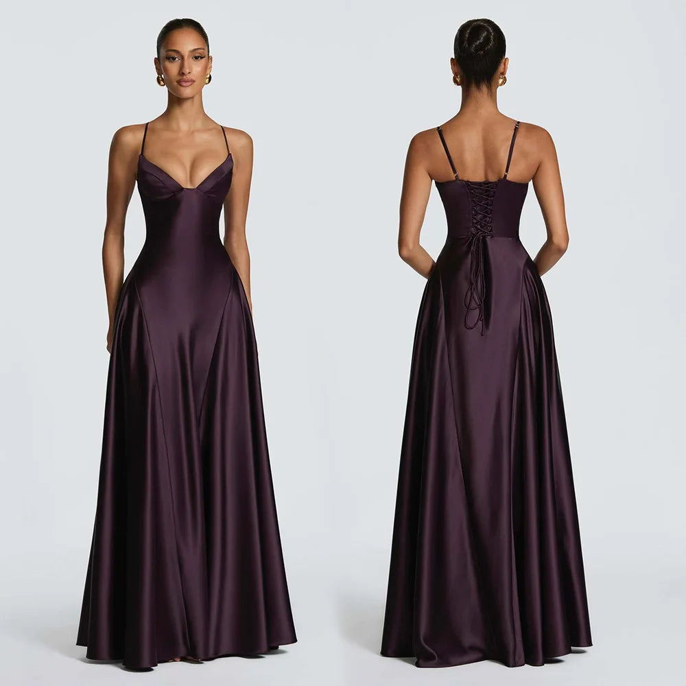Vestido Comprido de Cetim com Corpete e Costas Descobertas — foto 37 | Tolobasao