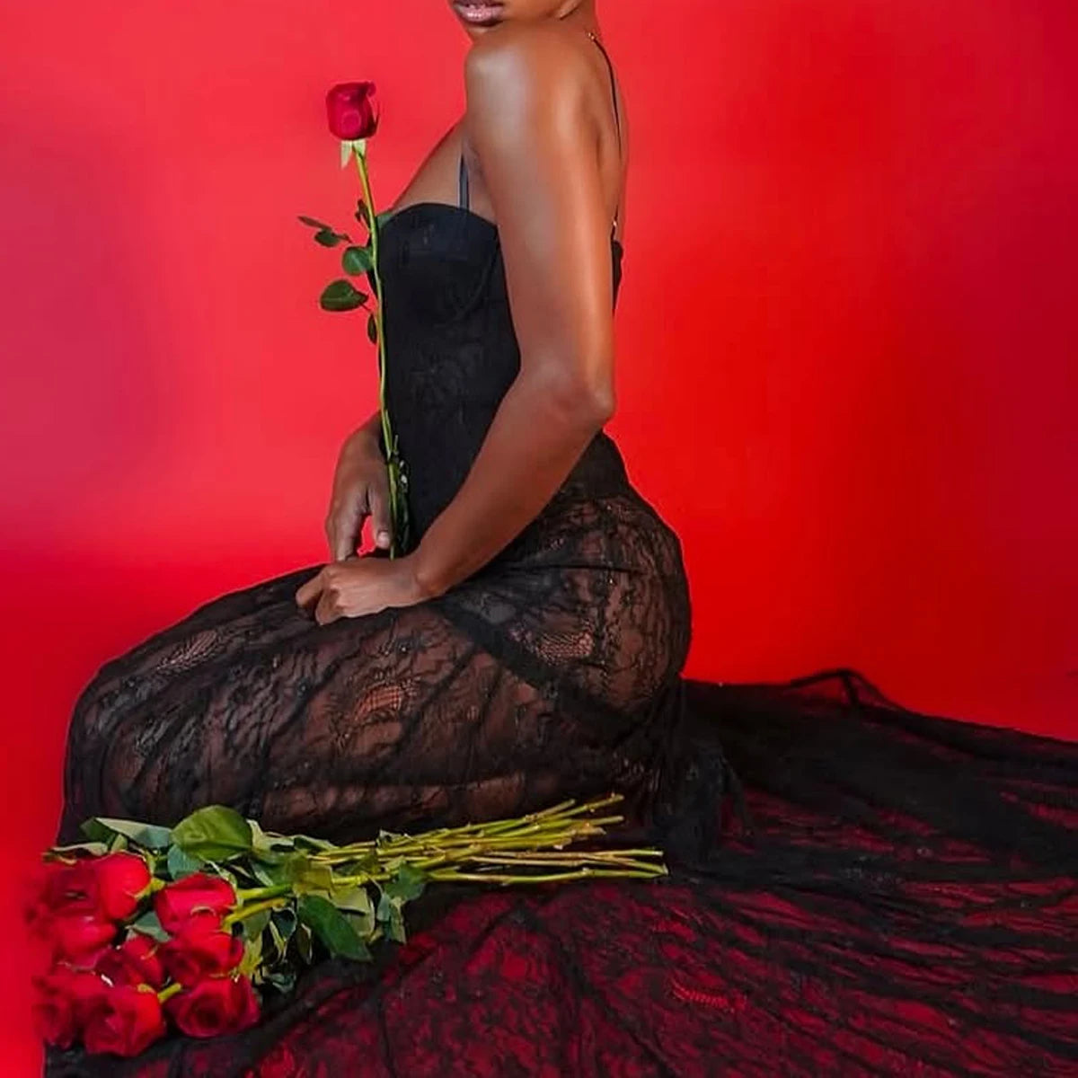 Vestido Comprido de Lingerie em Renda e Tule em Preto — foto 4 | Tolobasao