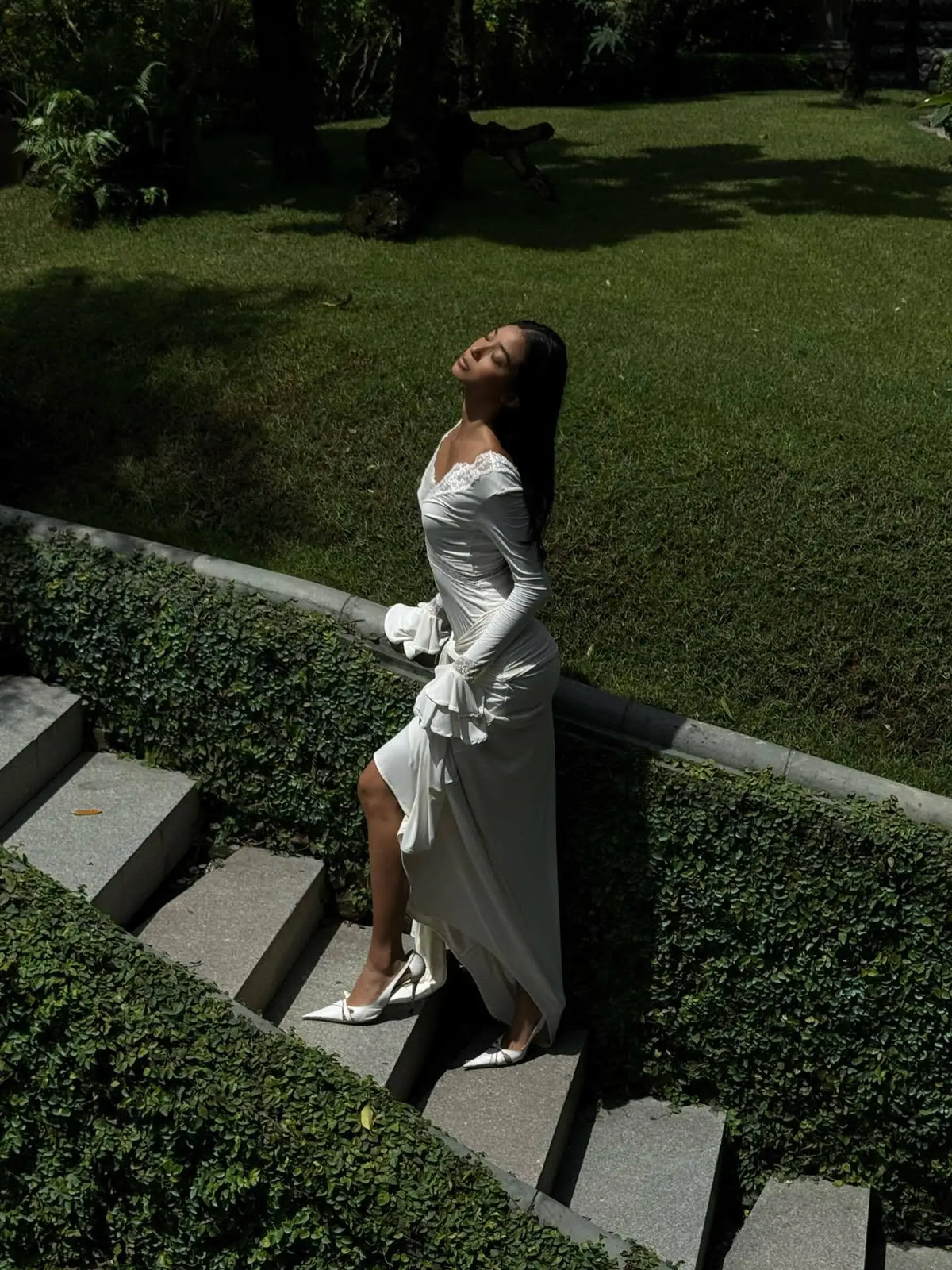 Vestido Comprido de Manga Comprida com Renda em Branco — foto 15 | Tolobasao