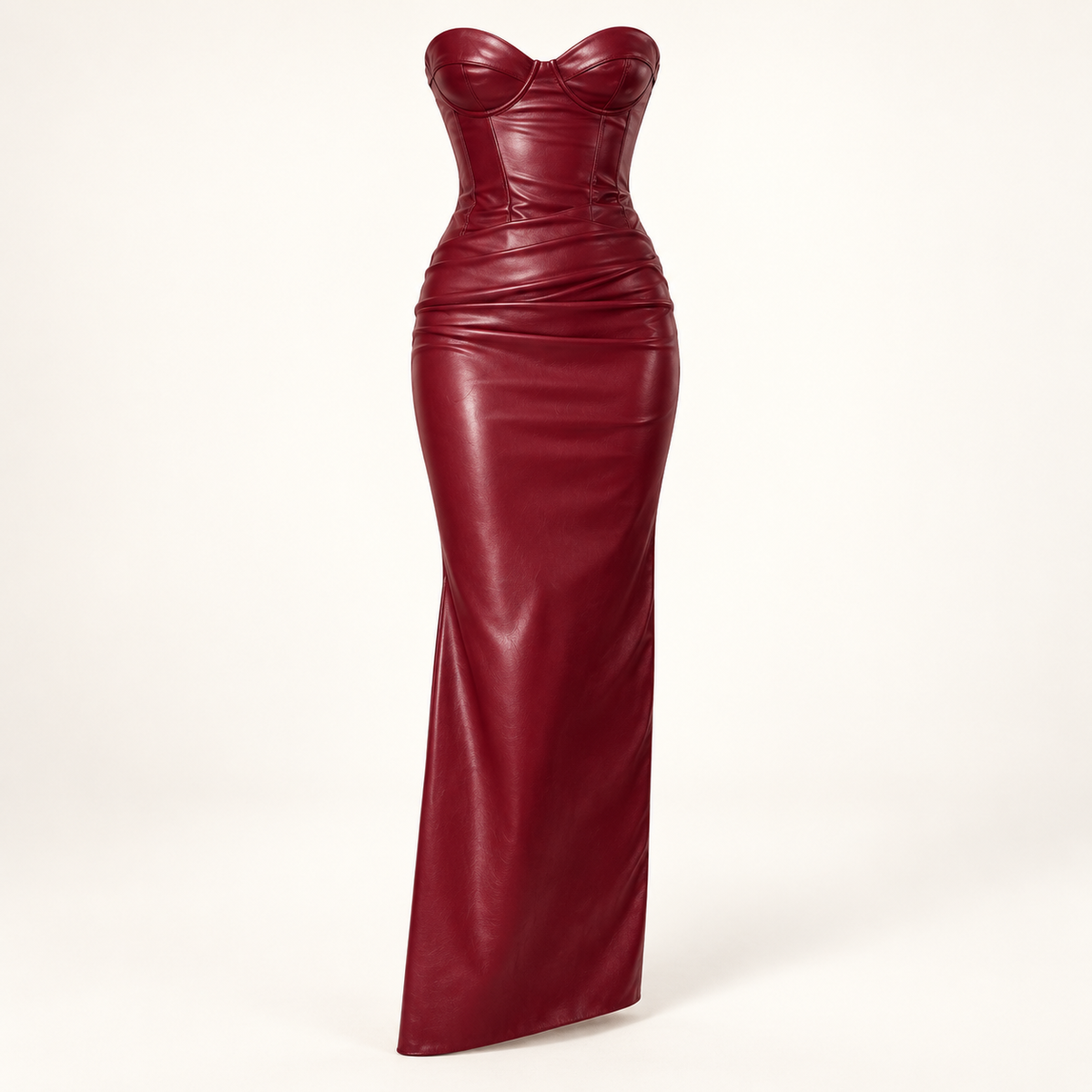 Vestido Comprido Vermelho com Efeito Couro e Corpete em fundo de estúdio | Tolobasao
